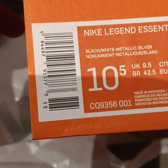 Nike legend essentials 2 BNIB - Picture 3 of 3